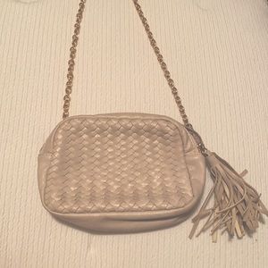 Urban expressions bag crossbody gold chain